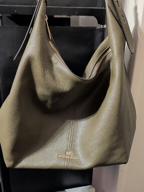 NWOT Michael Kors Olive Pebbled Leather Hobo Bag with Gold Hardware
